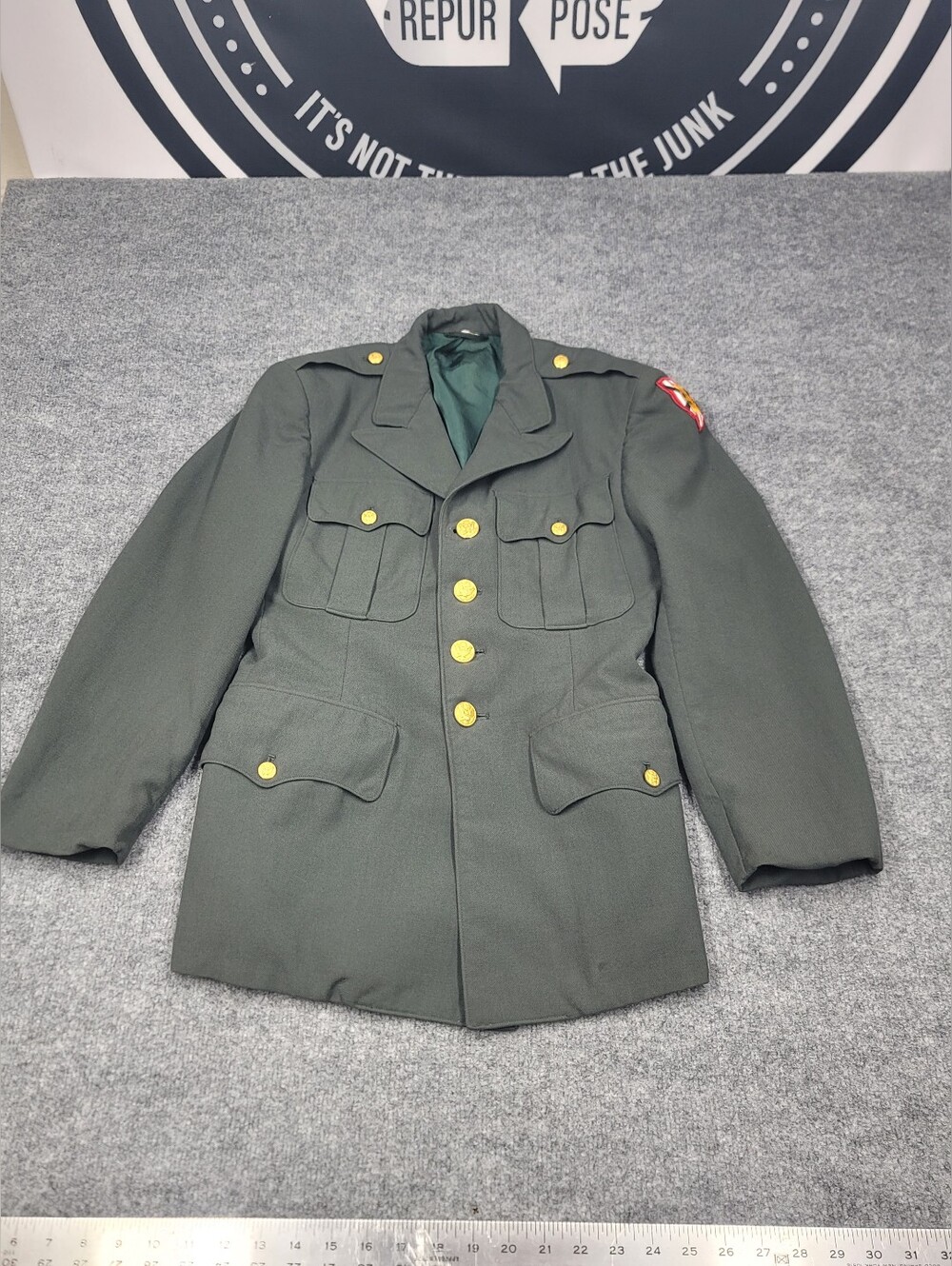 Vintage 1968 US Army Dress Jacket W/ Patch 7th Engineering Vietnam War Era 36S